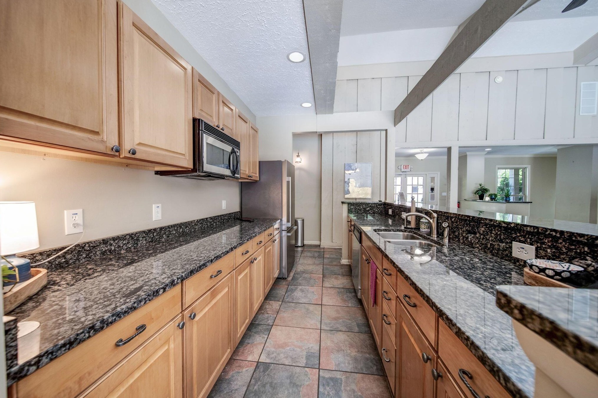 2611 Scioto View Ln, Columbus OH  43221-3632 exterior