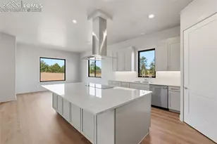 11475 Bison Mdws Ct, Colorado Springs, CO 80908 - Photo 7