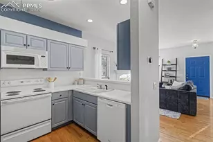 6958 Los Reyes Cir, Colorado Springs, CO 80918 - Photo 9