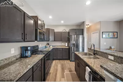 469 E Gentry Drive, Pueblo, CO 81007 - Photo 5