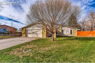 7 Kingsbridge Place, Pueblo, CO 81001 - Photo 3