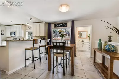 6020 Castlewood Lane, Colorado Springs, CO 80918 - Photo 7