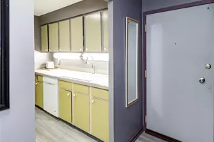 411 Lakewood Circle, Colorado Springs, CO 80910 - Photo 5