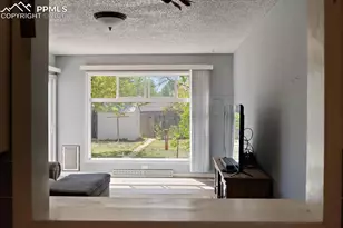 920 Central Ct, Pueblo, CO 81003 - Photo 3
