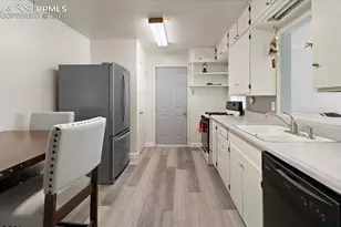 920 Central Ct, Pueblo, CO 81003 - Photo 7