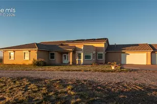 7571 Vanessa Dr, Pueblo, CO 81005 - Photo 1