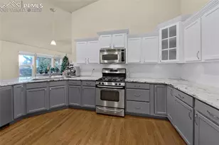 4744 Cedarmere Dr, Colorado Springs, CO 80918 - Photo 9