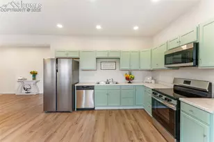 526 W 9th St, Pueblo, CO 81003 - Photo 9