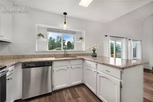 3955 Dolphin Cir, Colorado Springs, CO 80918 - Photo 15