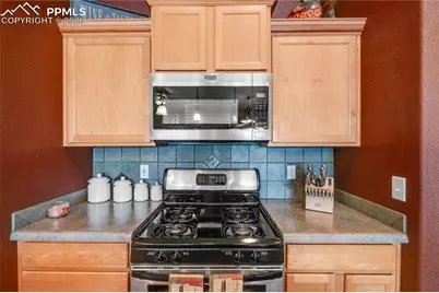 777 Woodleaf Drive, Pueblo, CO 81007 - Photo 11