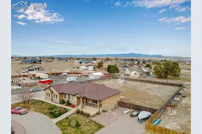 777 Woodleaf Drive, Pueblo, CO 81007 - Photo 7