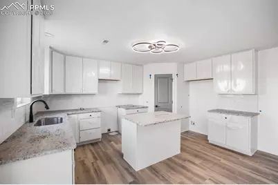 9134 Chieftan Drive, Colorado Springs, CO 80925 - Photo 7