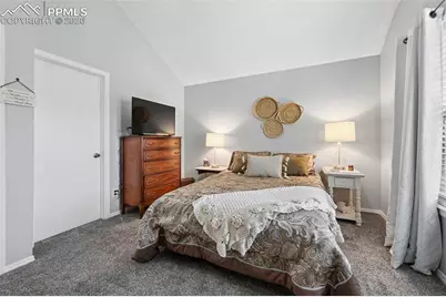 6816 Overland Drive, Colorado Springs, CO 80919 - Photo 11