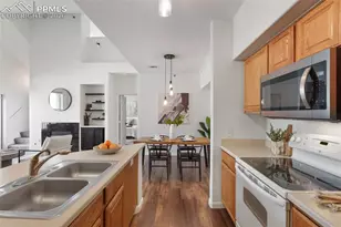 6009 Castlegate Dr, Castle Rock, CO 80108 - Photo 9