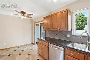 4022 Colony Hills Cir, Colorado Springs, CO 80916 - Photo 11