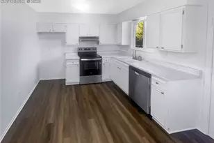 4243 Moonbeam Dr, Colorado Springs, CO 80916 - Photo 9