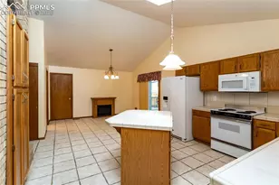 2525 Seright Ct, Colorado Springs, CO 80915 - Photo 9