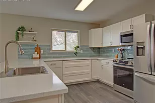 613 Zion Dr, Colorado Springs, CO 80910 - Photo 9