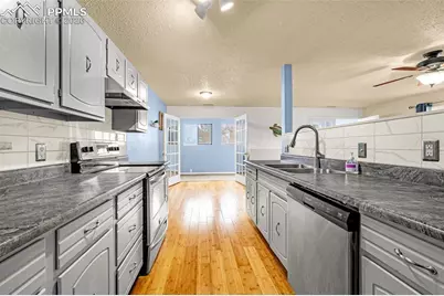 130 Scotland Road #D, Pueblo, CO 81001 - Photo 9