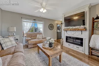6031 Grand Mesa Drive, Colorado Springs, CO 80923 - Photo 7
