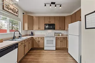 5132 Mountain Air Cir, Colorado Springs, CO 80916 - Photo 11