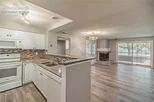 1057 Acapulco Ct, Colorado Springs, CO 80910 - Photo 5