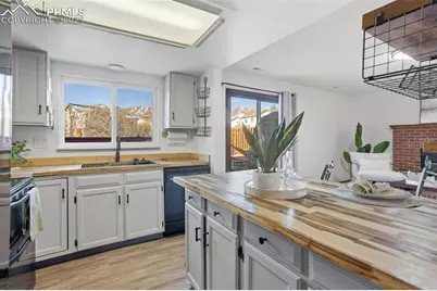 5870 Pemberton Way, Colorado Springs, CO 80919 - Photo 7