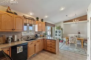 429 W Strawberry Dr, Pueblo West, CO 81007 - Photo 9