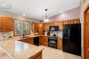 5715 Flintridge Dr, Colorado Springs, CO 80918 - Photo 21