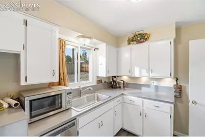 3712 Sheffield Lane, Colorado Springs, CO 80907 - Photo 5