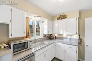 3712 Sheffield Ln, Colorado Springs, CO 80907 - Photo 5