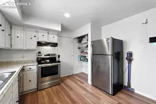 11 Senate Ct, Pueblo, CO 81005 - Photo 11