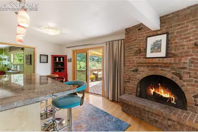 328 Sutherland Place, Manitou Springs, CO 80829 - Photo 19