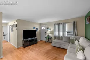 3595 Darkwood Pl, Colorado Springs, CO 80910 - Photo 5