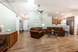 139 Palisade Cir, Manitou Springs, CO 80829 - Photo 9