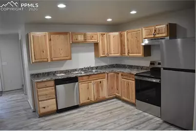 805 Raton Avenue, La Junta, CO 81050 - Photo 7