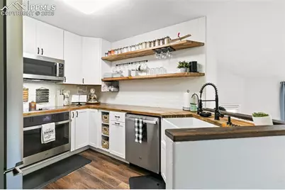 560 Autumn Crest Circle #E, Colorado Springs, CO 80919 - Photo 13