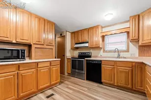 2219 W 28th St, Pueblo, CO 81003 - Photo 13