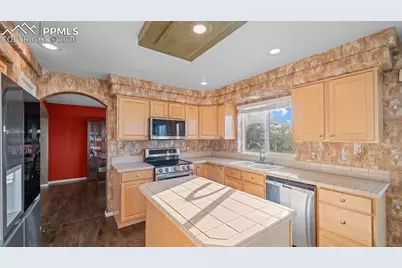 6712 Dream Weaver Drive, Colorado Springs, CO 80923 - Photo 15