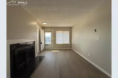 1110 Chiricahua Loop, Colorado Springs, CO 80915 - Photo 7