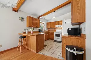 3807 Somerset Dr, Colorado Springs, CO 80907 - Photo 9