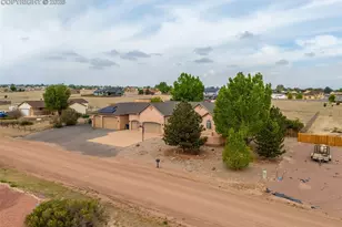 553 S Saunders Dr, Pueblo West, CO 81007 - Photo 3
