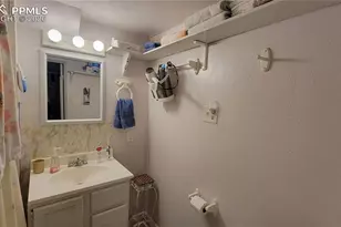 112 N 18th St, Colorado Springs, CO 80904 - Photo 17