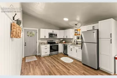 300 S Fairview Street, Woodland Park, CO 80863 - Photo 17