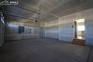 1906 Cuchara Dr, Pueblo, CO 81001 - Photo 43