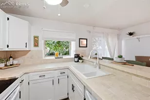 6836 Overland Dr, Colorado Springs, CO 80919 - Photo 11
