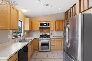 3105 Sunray Pl, Colorado Springs, CO 80916 - Photo 17