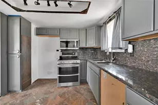 934 Bowser Dr, Colorado Springs, CO 80909 - Photo 9