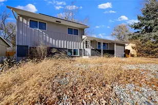 934 Bowser Dr, Colorado Springs, CO 80909 - Photo 3