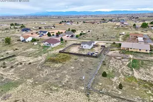 1846 N Rough Rock Ln, Pueblo, CO 81007 - Photo 27